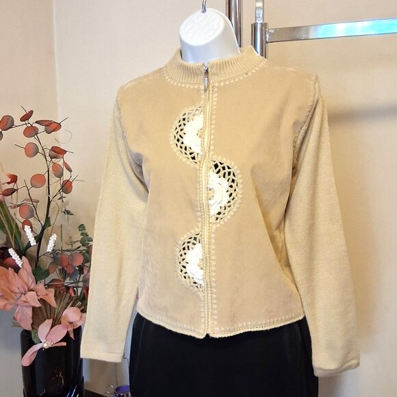 NWT Yellow Zip-Up Cardigan Knit Lightweight Elegant Ladies Sweater - Picture 3 of 9